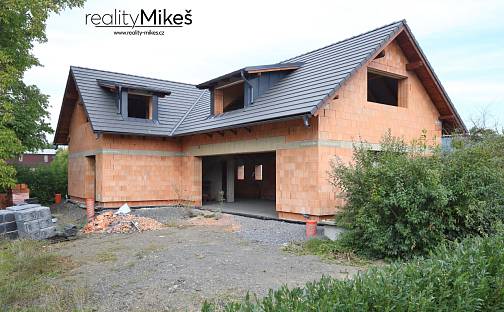 Prodej domu 252 m² s pozemkem 1 445 m², Rovensko pod Troskami - Blatec, okres Semily