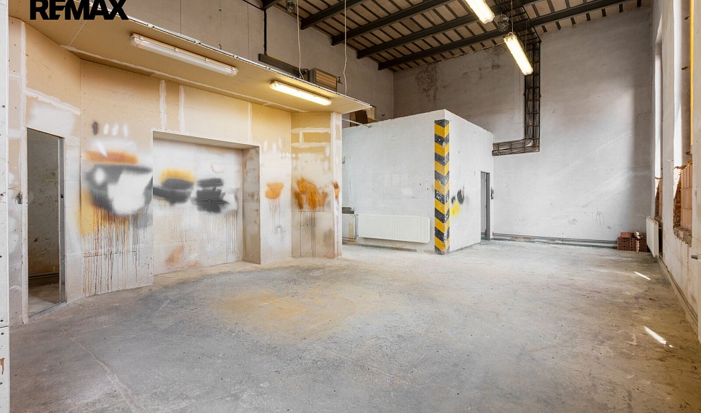Prodej výrobních prostor 1 161 m², Nechanice – náhled fotky 17