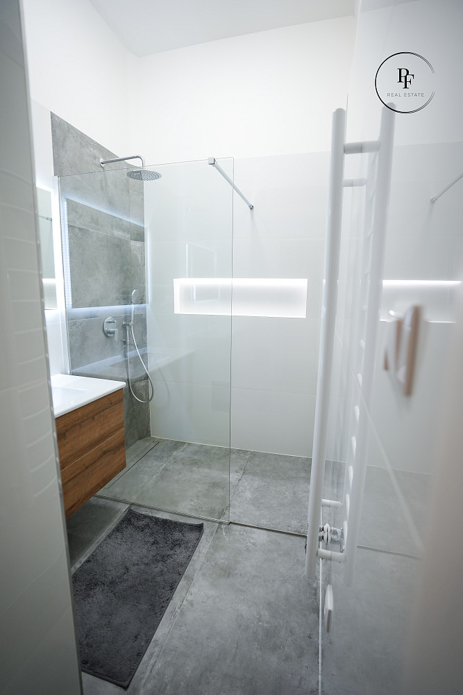 Pronájem bytu 2+kk 63 m² — photo 4