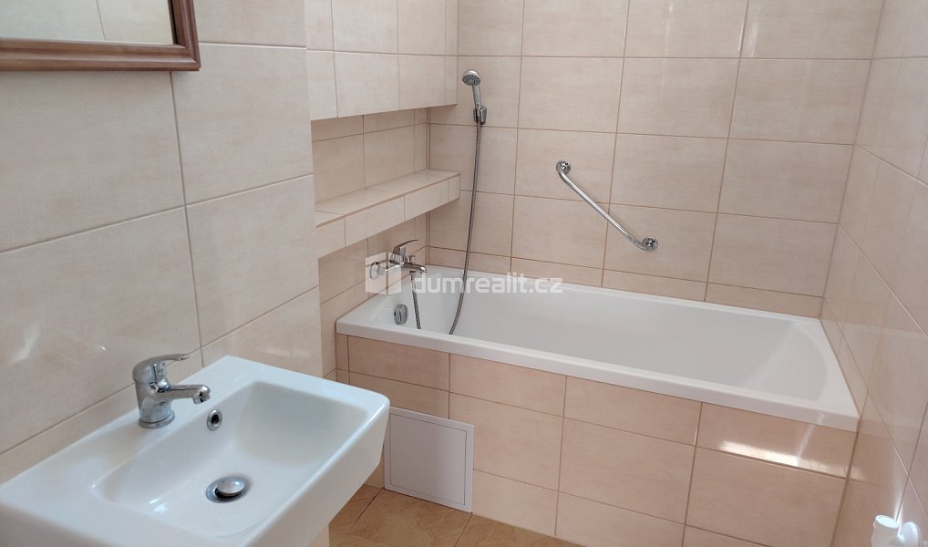 Pronájem bytu 3+1 106 m², Děčín – náhled fotky 12