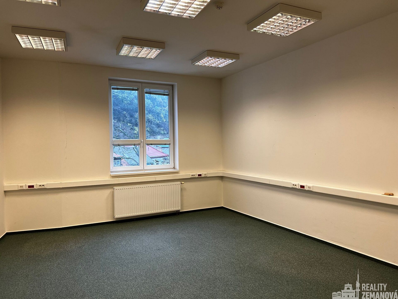 Pronájem kanceláře 34 m² – fotografie 4