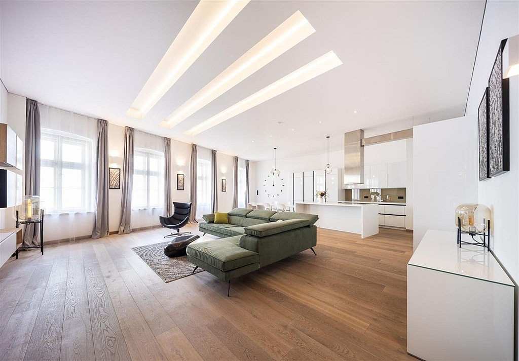 Pronájem bytu 3+kk 181 m² — photo 3