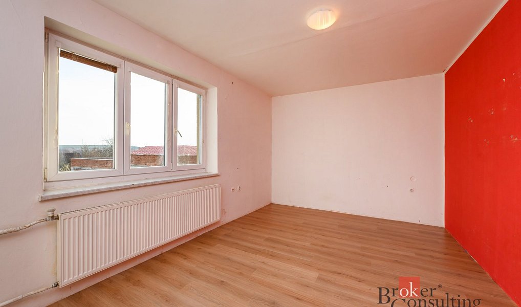 Prodej bytu 3+1 74 m², Loza – náhled fotky 2
