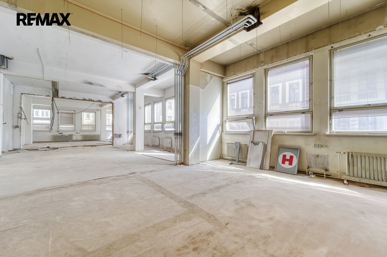 Pronájem obchodních prostor 183 m² — photo 4