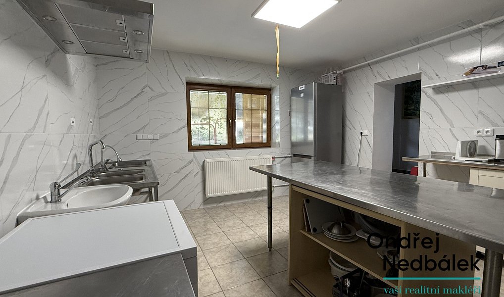 Pronájem restaurace 135 m², Vsetín – náhled fotky 8