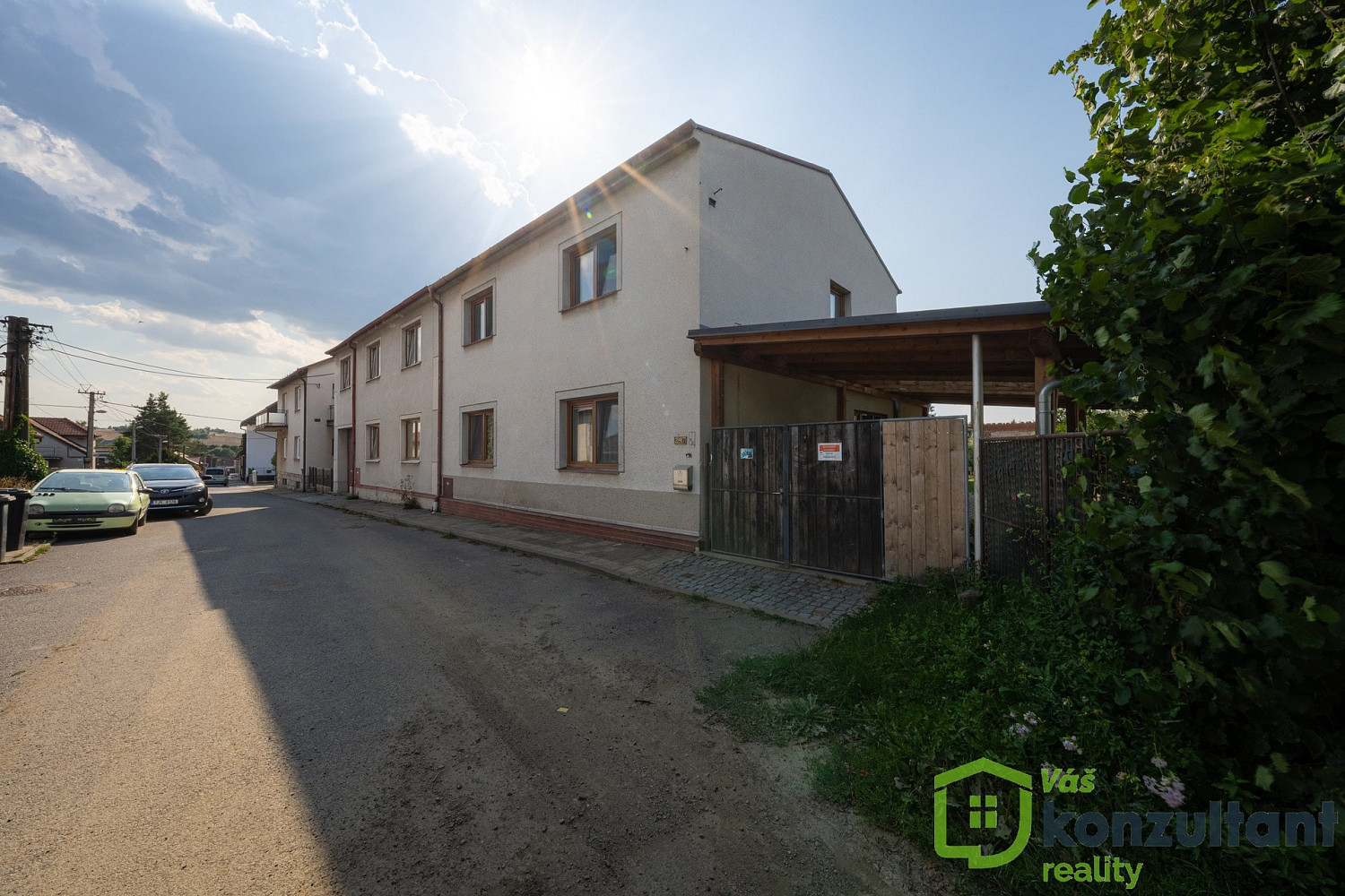 Prodej domu 225 m² s pozemkem 1 047 m² – fotografie 3