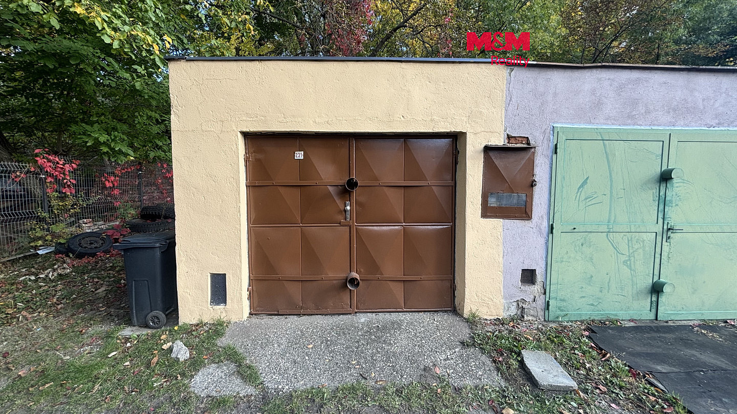 Pronájem garáže, 19 m2, Ostrava, ul. Petra Karla