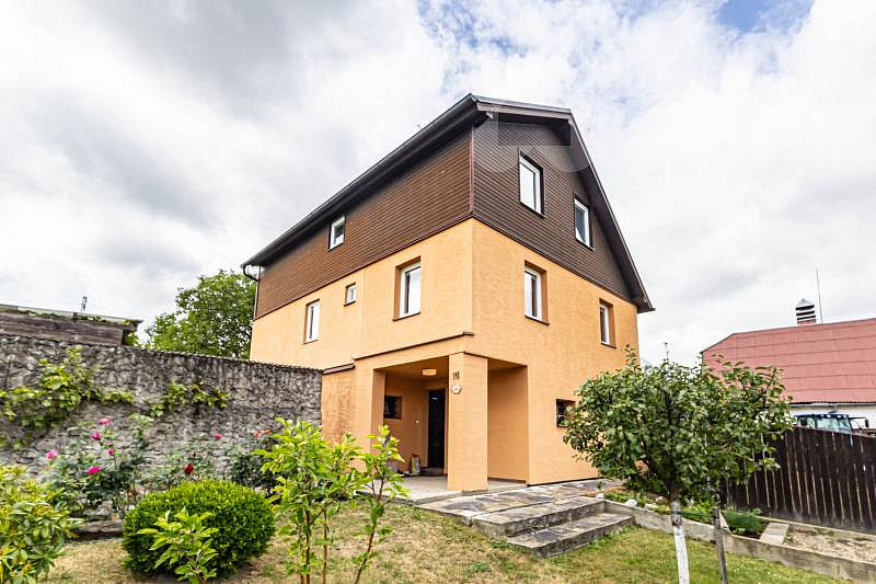 Prodej domu 176 m² s pozemkem 982 m²