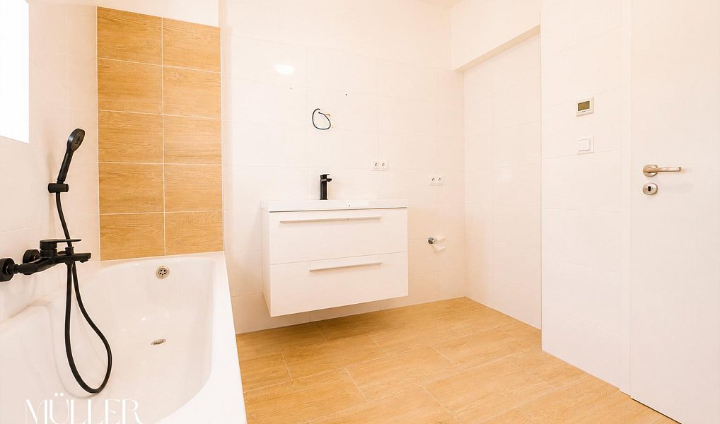 Pronájem bytu 3+1 68 m², Dobruška – náhled fotky 6