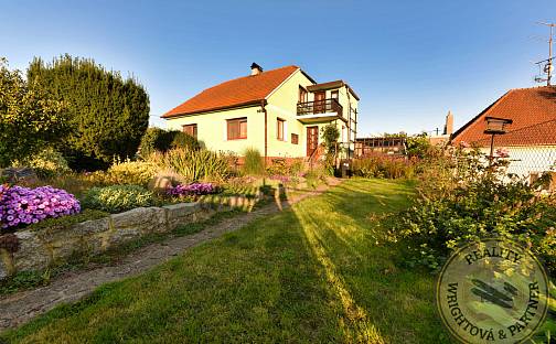 Prodej domu 240 m² s pozemkem 133 m², Černuc, okres Kladno