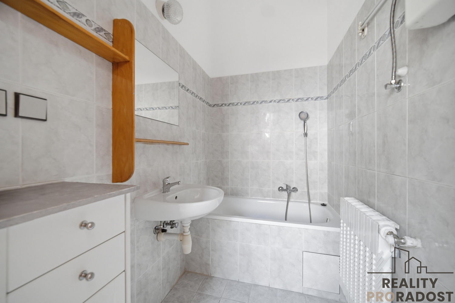 Pronájem bytu 1+1 54 m² — photo 2