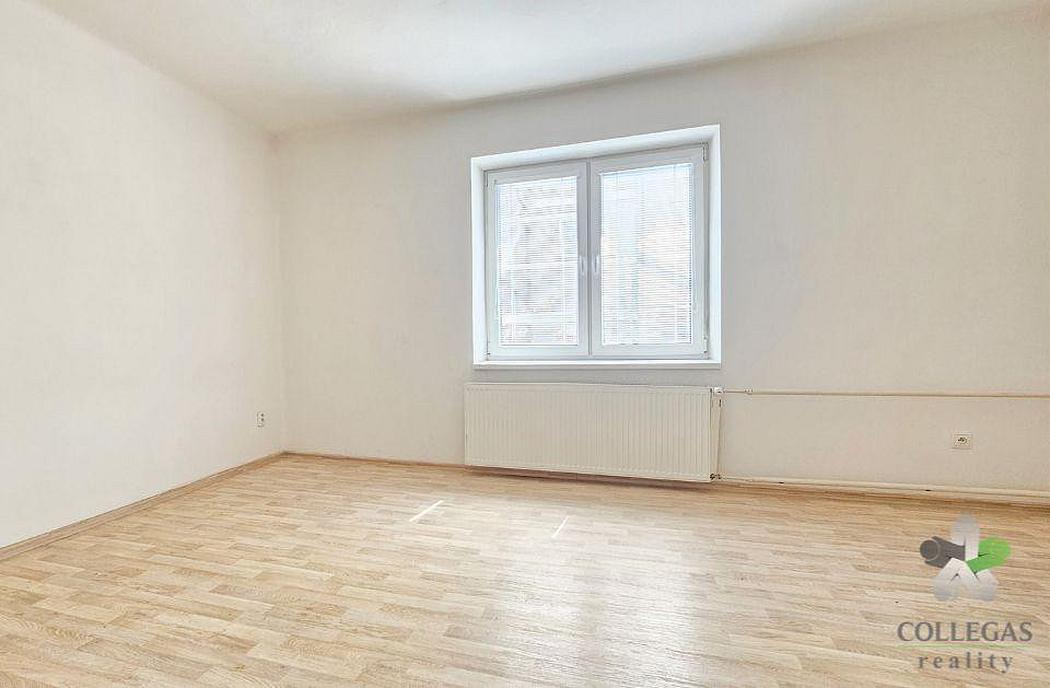 Pronájem bytu 2+1 62 m² – pohled 6