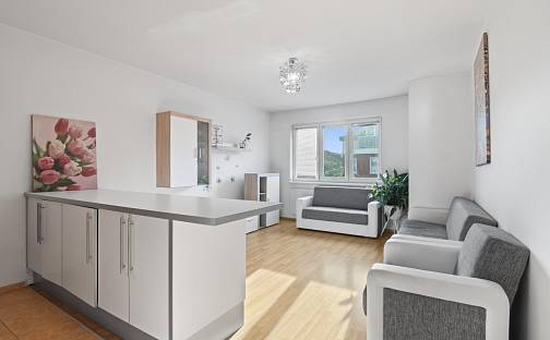 Prodej bytu 2+kk 50 m², Dalmatská, Úvaly, okres Praha-východ