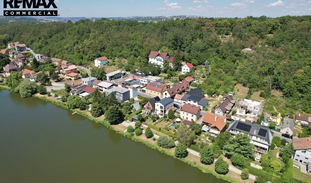 Prodej domu 225 m² s pozemkem 439 m², Praha – náhled fotky 43