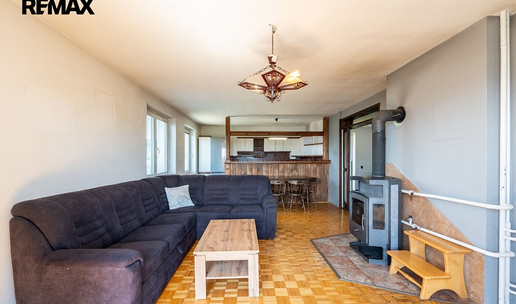 Prodej domu 408 m² s pozemkem 843 m², Pozlovice – náhled fotky 6