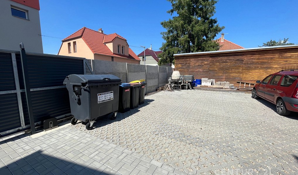 Pronájem bytu 1+kk 38 m², Chropyně – náhled fotky 7