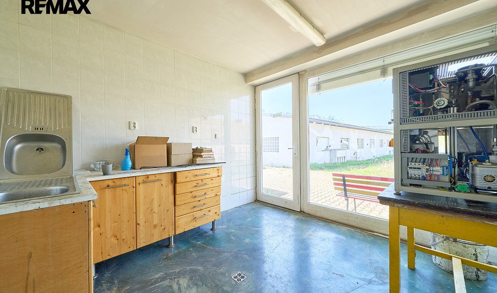 Prodej skladovacích prostor 700 m², Chroustovice – náhled fotky 19