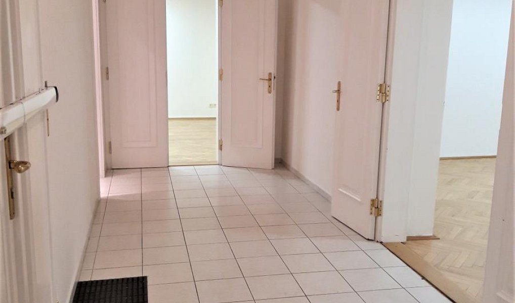 Pronájem kanceláře 135 m², Praha – náhled fotky 6