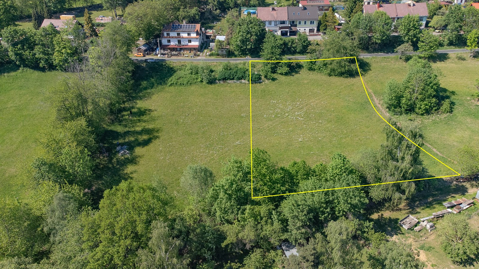 Prodej stavebního pozemku 2 272 m² – pohled 2
