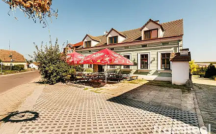 Prodej restaurace 340 m², Šatov, okres Znojmo