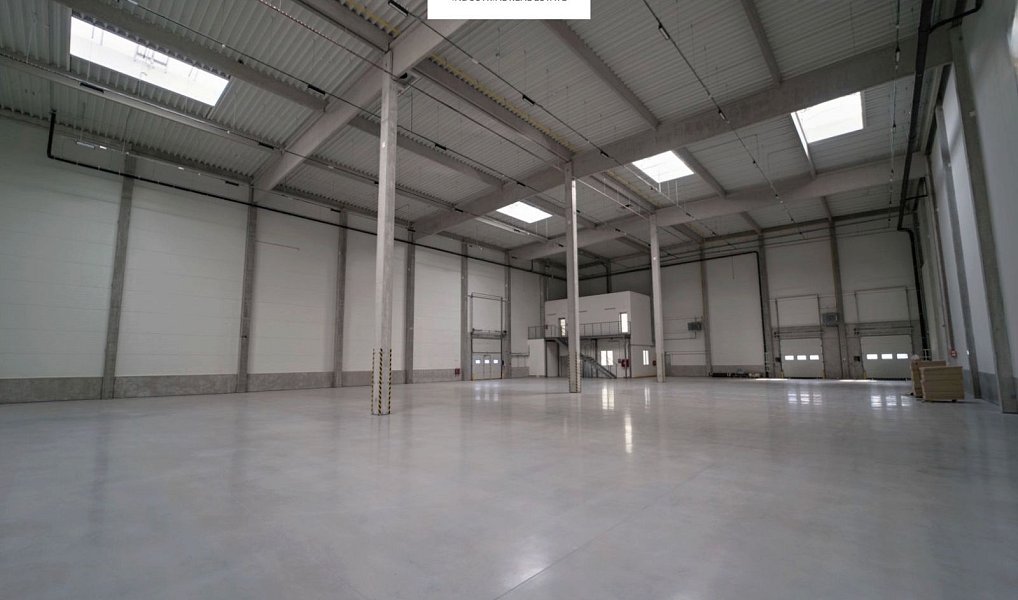 Pronájem výrobních prostor 660 m², Jičín – náhled fotky 3