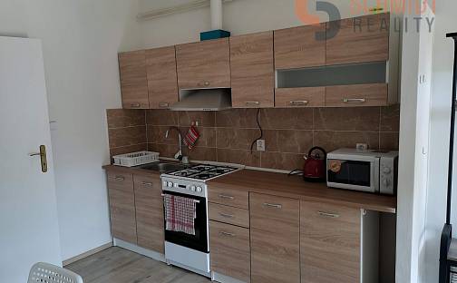 Pronájem bytu 1+kk 23 m², Nádražní, Klobouky u Brna, okres Břeclav