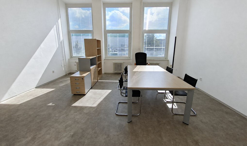 Pronájem kanceláře 71 m², Praha – náhled fotky 3