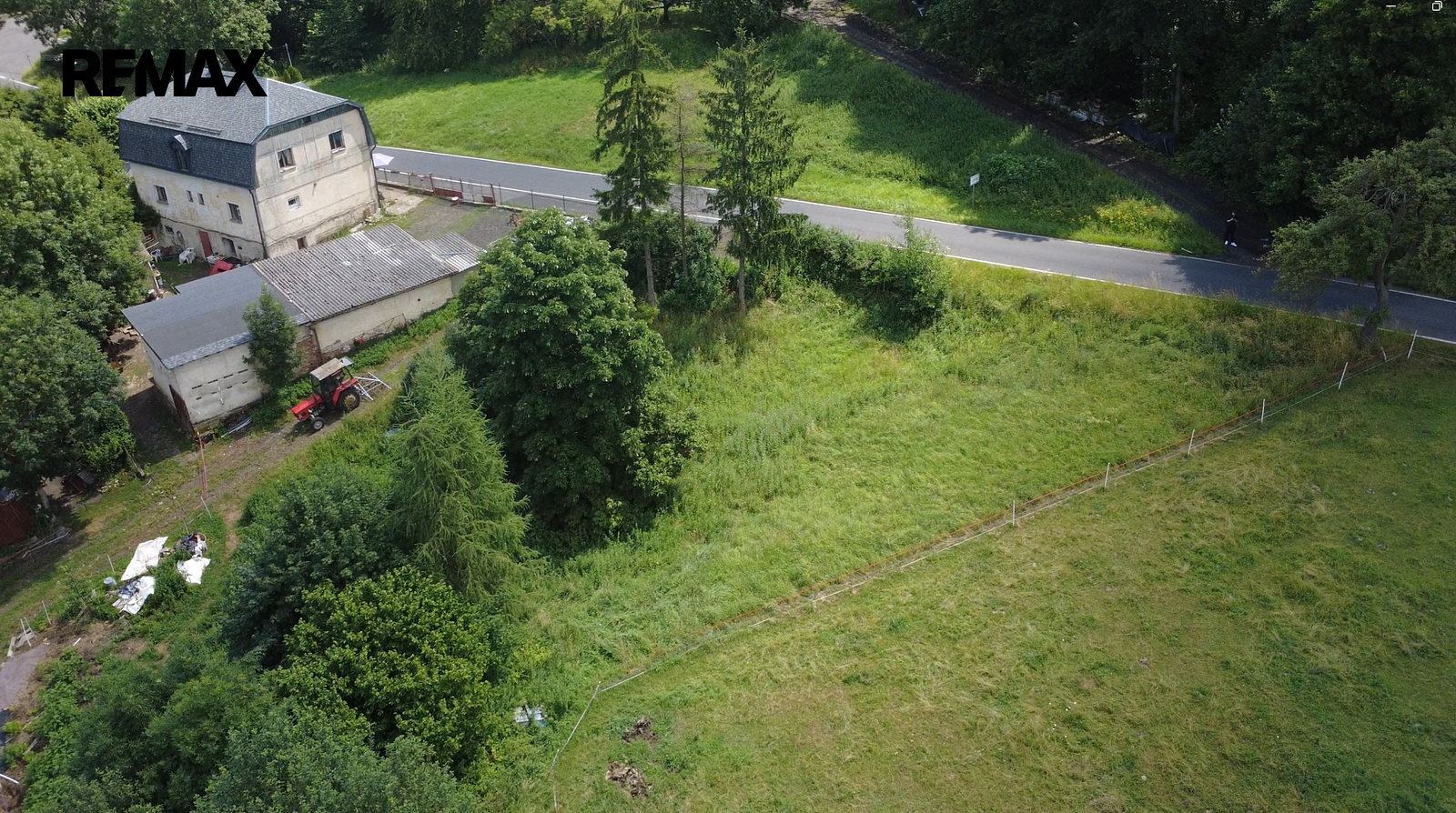 Prodej stavebního pozemku 1 011 m² – fotografie 5