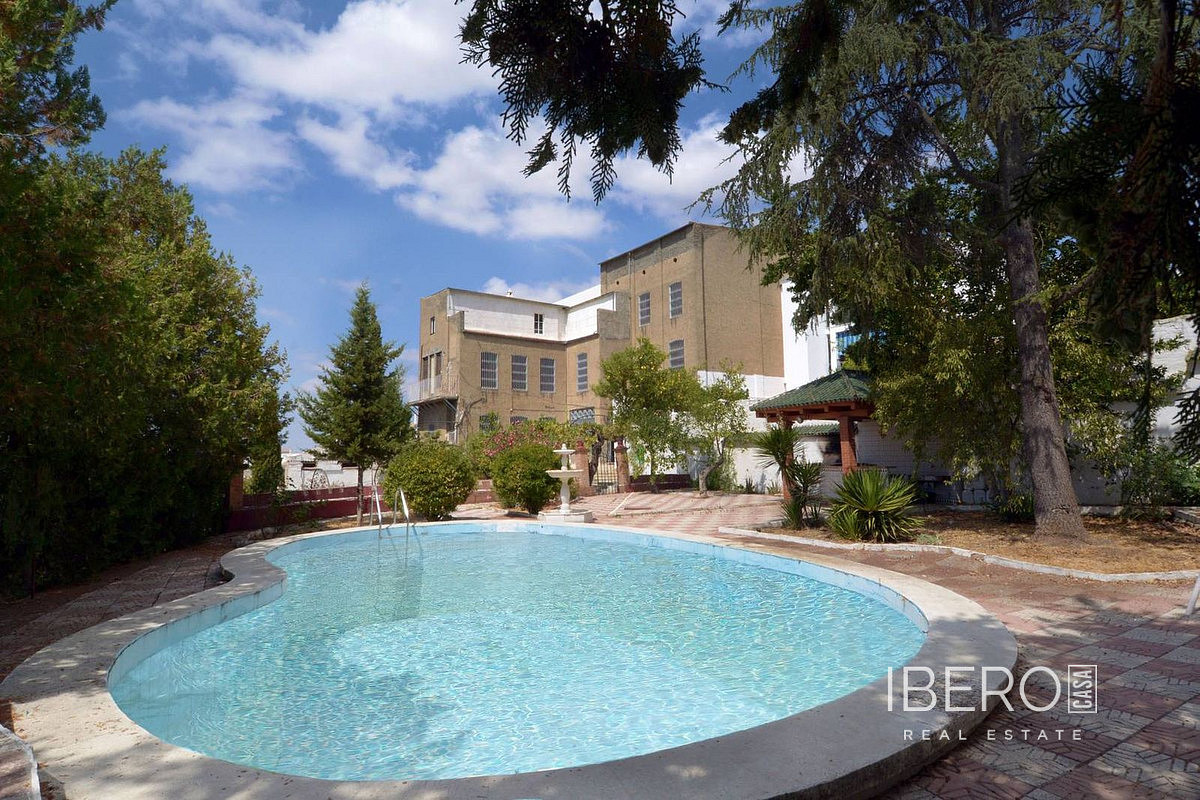 Prodej domu 3 462 m² s pozemkem 1 970 m² — photo 2