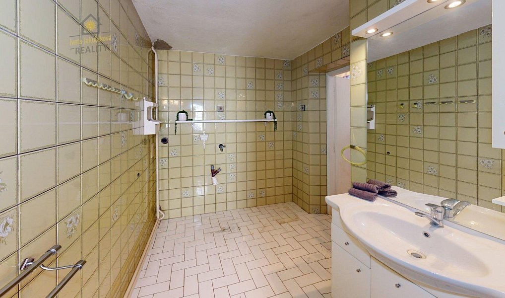 Prodej domu 230 m² s pozemkem 403 m², Bělá pod Bezdězem – náhled fotky 14