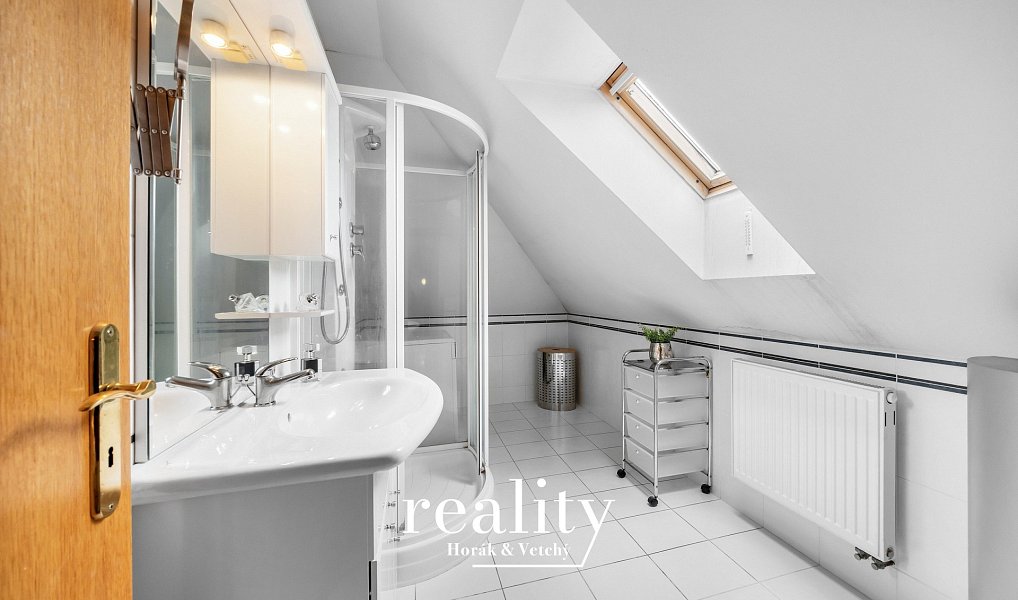 Prodej ubytovacího objektu 210 m², Znojmo – náhled fotky 28