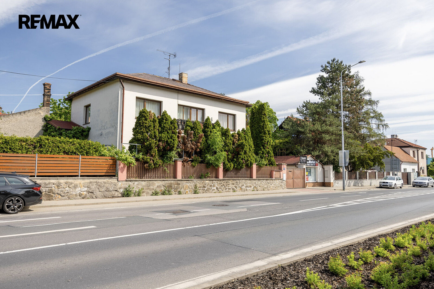 Prodej domu 316 m² s pozemkem 668 m² – fotografie 2
