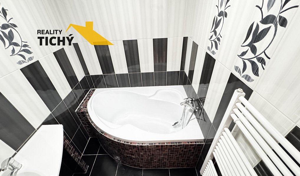 Prodej bytu 3+1 70 m², Hronov – náhled fotky 21
