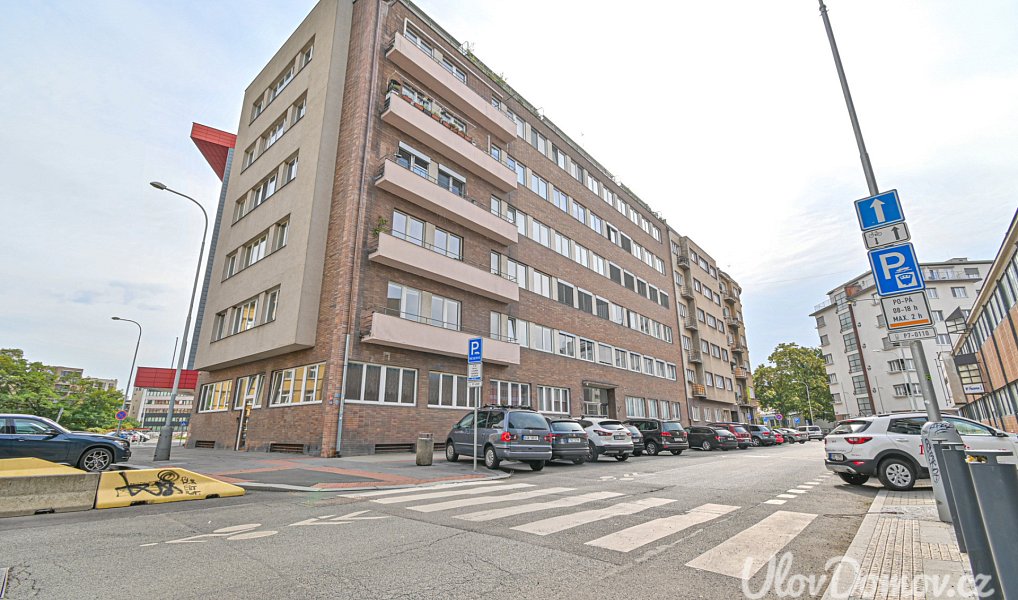 Prodej bytu 4+1 132 m², Praha – náhled fotky 45