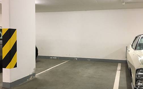 Pronájem garážového stání 16 m2, Praha - Stodůlky, Smetáčkova, Praha 5 - Stodůlky