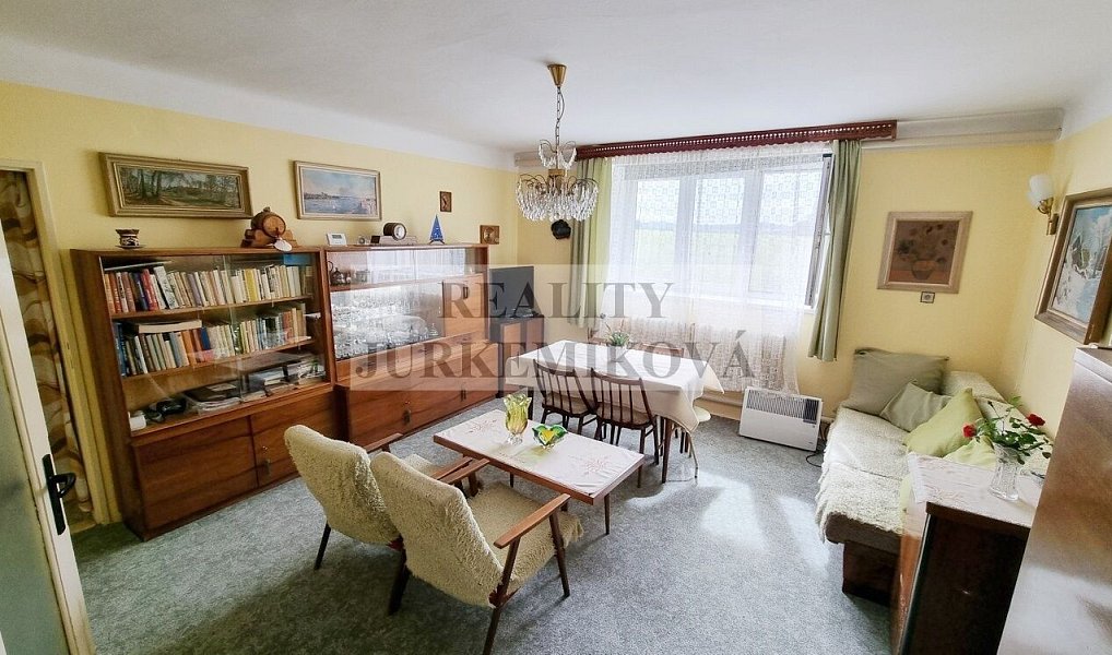 Prodej domu 567 m² s pozemkem 1 333 m², Nákří – náhled fotky 3