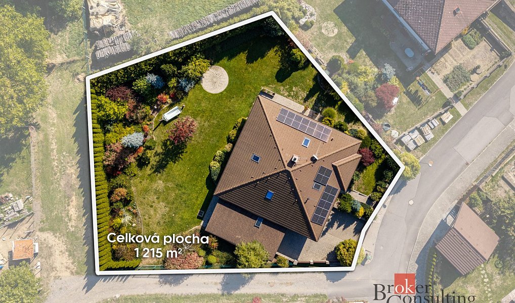 Prodej domu 195 m² s pozemkem 1 215 m², Kamenice – náhled fotky 3
