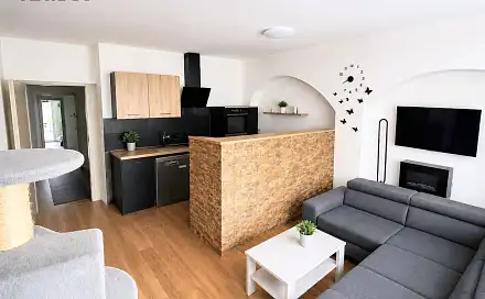 Pronájem bytu 4+1 95 m², Sládkova, Kadaň, okres Chomutov