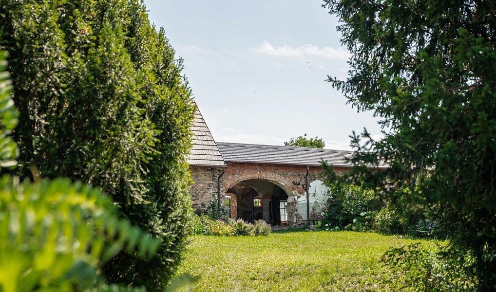 Prodej nájemního domu, činžáku 435 m², Církvice – náhled fotky 5