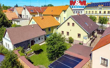Prodej domu 213 m² s pozemkem 695 m², Horní náměstí, Divišov, okres Benešov