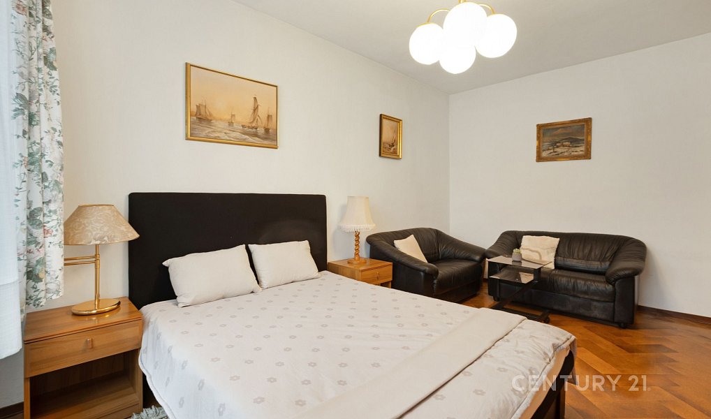 Prodej domu 215 m² s pozemkem 1 960 m², Škvorec – náhled fotky 13