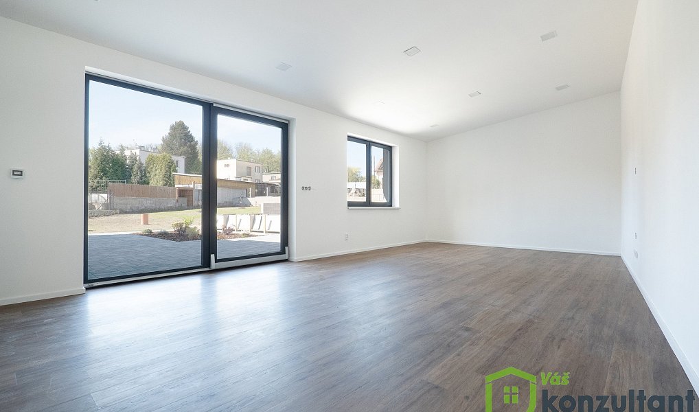 Prodej domu 277 m² s pozemkem 1 014 m², Osek – náhled fotky 2