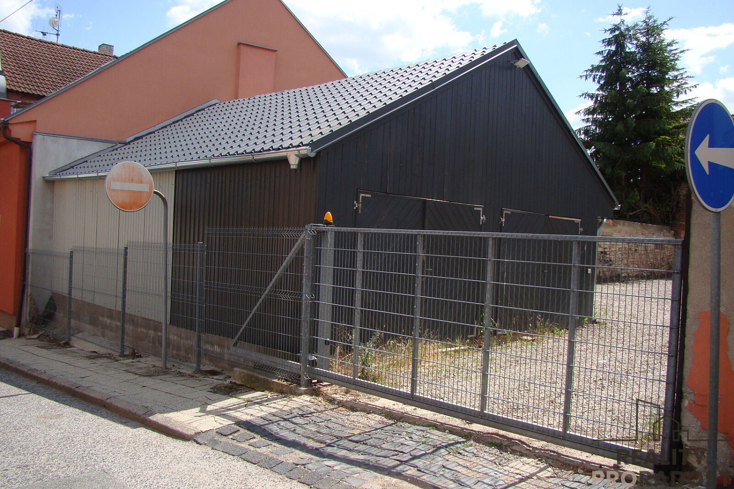 Pronájem komerčního objektu (jiného typu) 303 m², Kladno