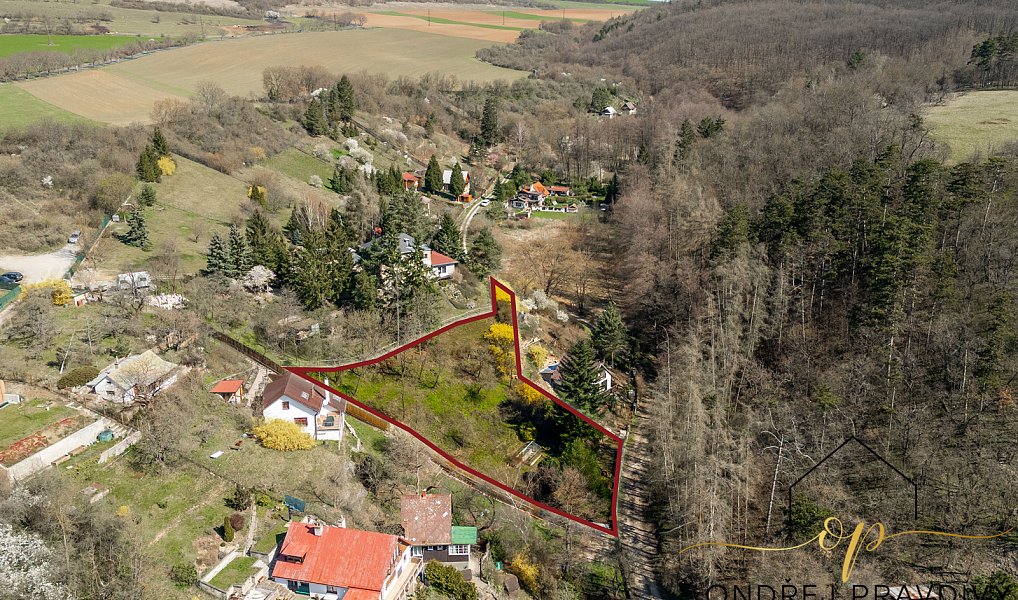 Prodej stavebního pozemku 1 571 m², Hlásná Třebaň – náhled fotky 15