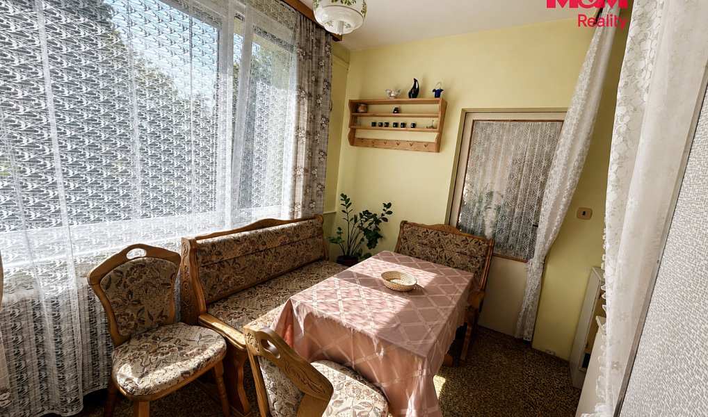 Pronájem bytu 2+1 65 m², Žatec – náhled fotky 2