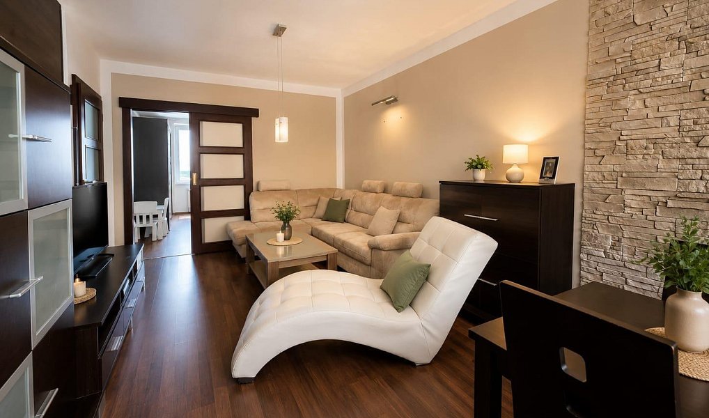 Prodej bytu 3+1 76 m², Moravské Budějovice – fotka 1 z 16