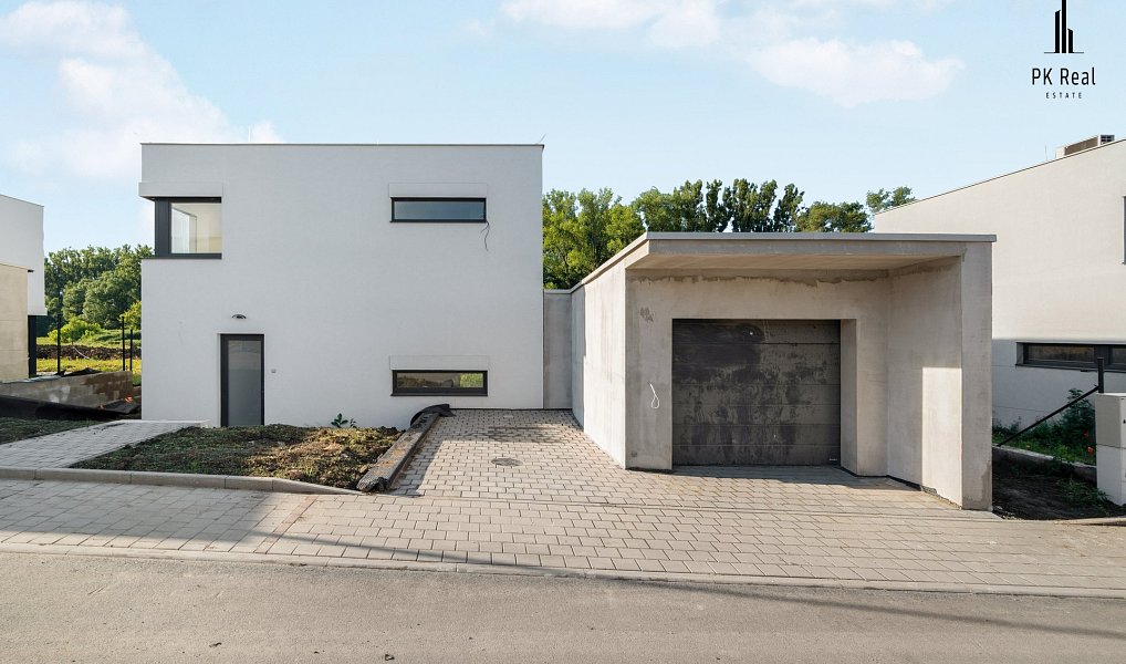 Prodej domu 136 m² s pozemkem 306 m², Rousínov – náhled fotky 2