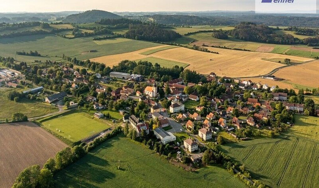 Prodej stavebního pozemku 1 760 m², Klučenice – náhled fotky 7