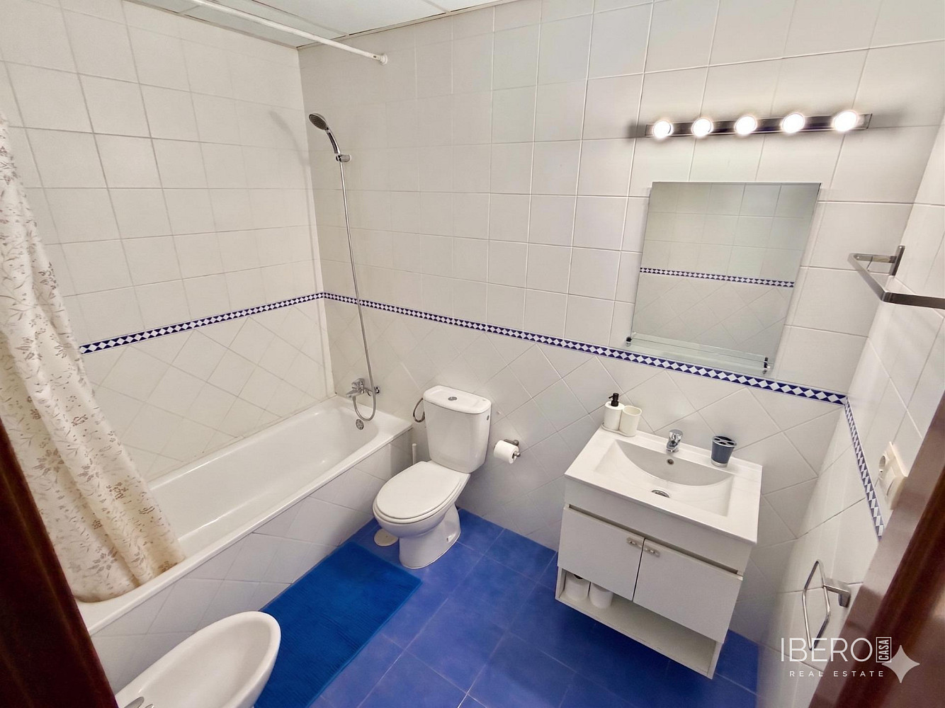 Piso 2+kk – Bormujos, Sevilla