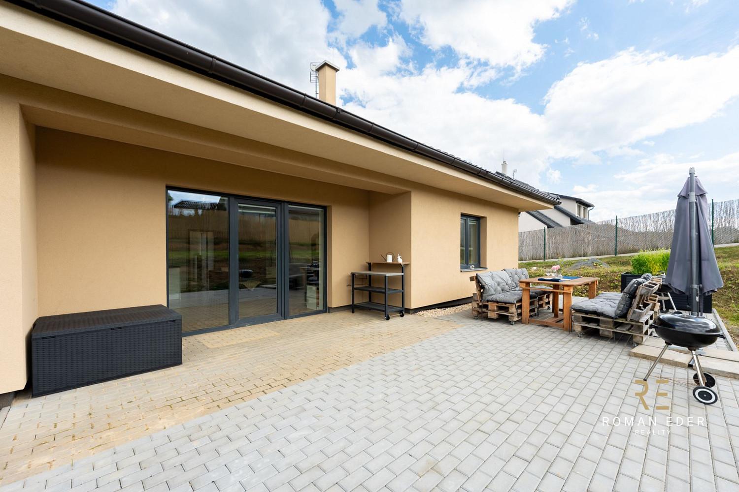 Prodej domu 107 m² s pozemkem 816 m² – fotografie 2